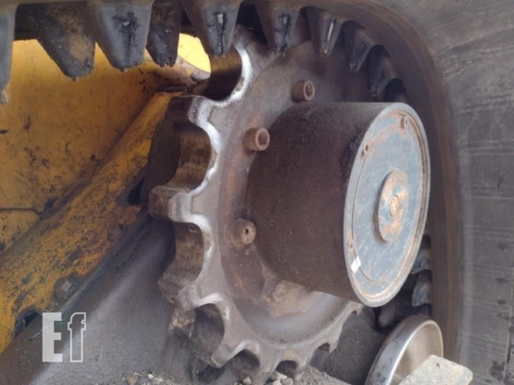 deere-329d-image-21