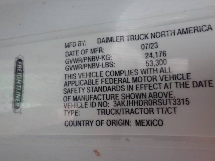 freightliner-cascadia-126-image-14