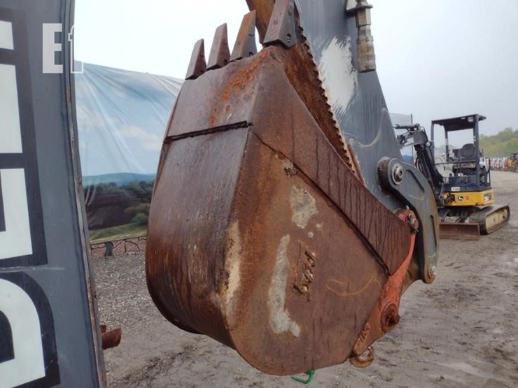 2015-deere-310k-image-31