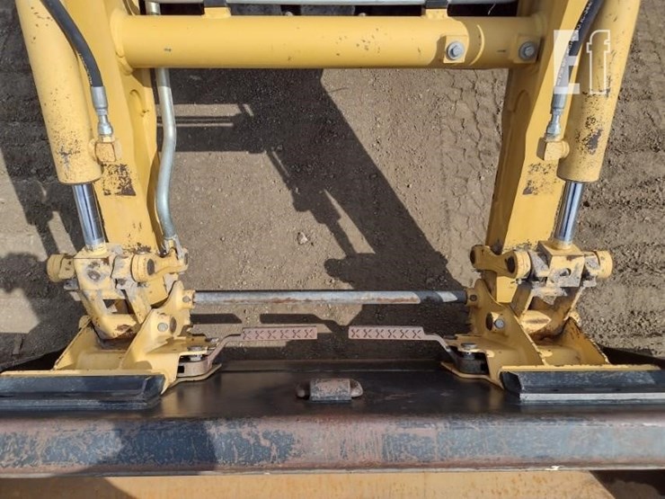 2005-deere-110-image-17