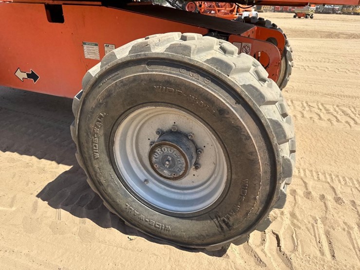 2005-jlg-660sj-image-11