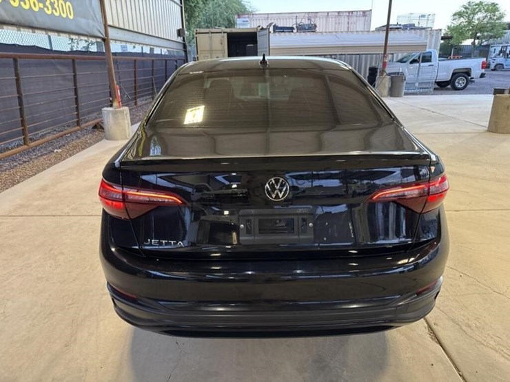 2022-volkswagen-jetta-sport-sdn-image-8