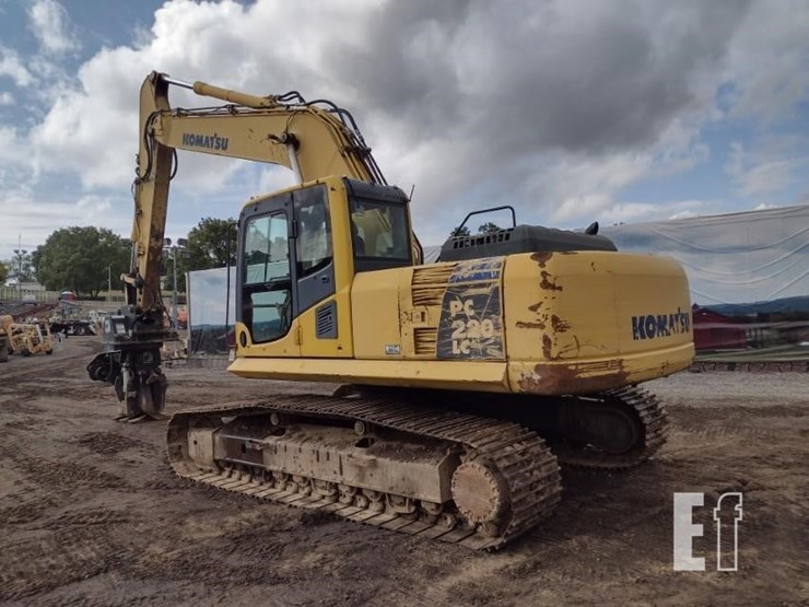 komatsu-pc220-lc-8-image-40