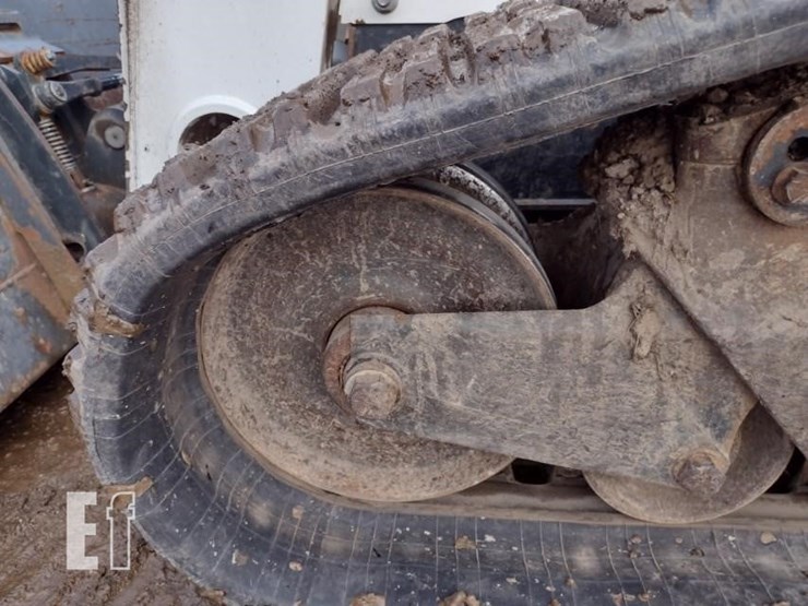 2021-bobcat-t870-image-25