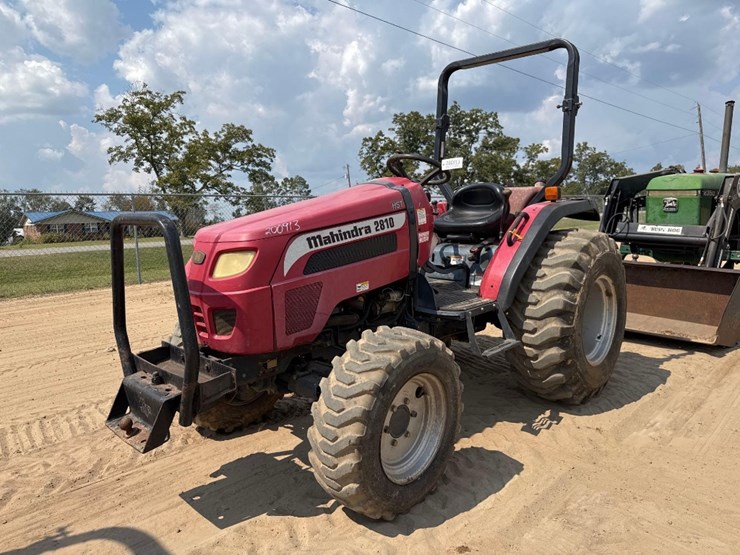 mahindra-2810-image-2