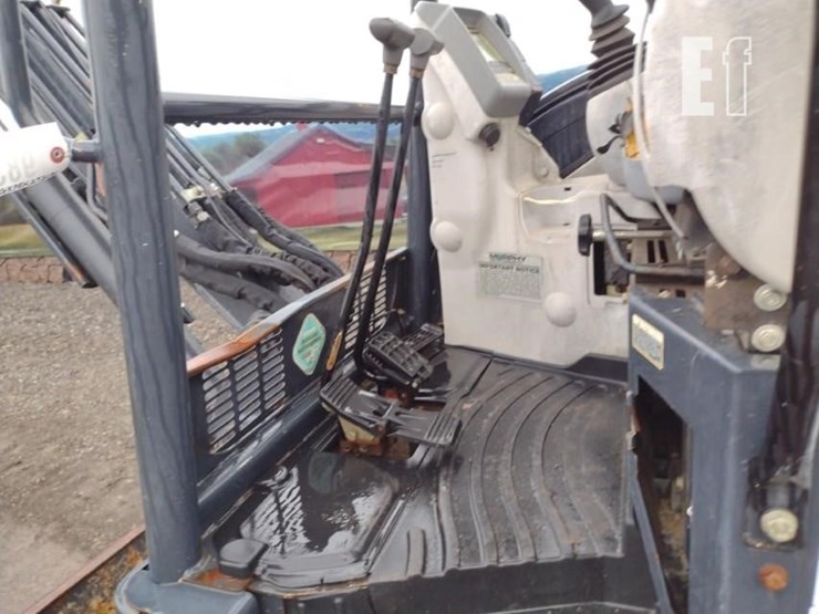 2015-deere-35g-image-11