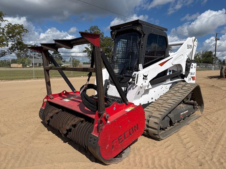2021-bobcat-t870-image-2