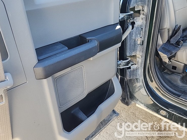 2019-ford-f150-image-25