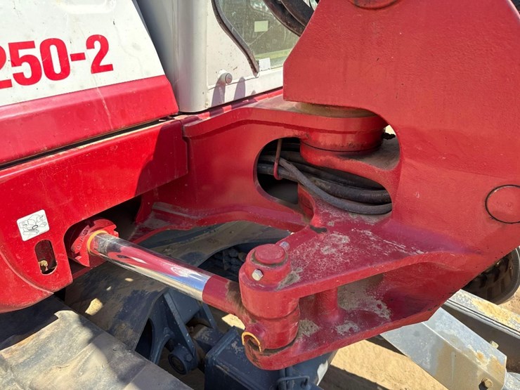 takeuchi-tb250-2-image-19