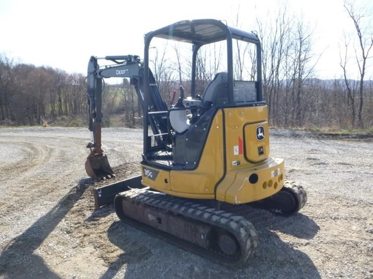 2022-deere-35g-image-50