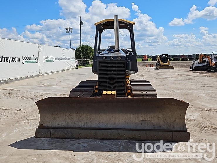 2016-deere-450j-image-24