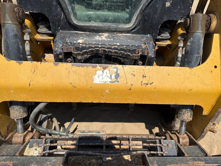 2016-caterpillar-249d-image-20