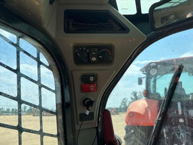 2016-caterpillar-249d-image-25
