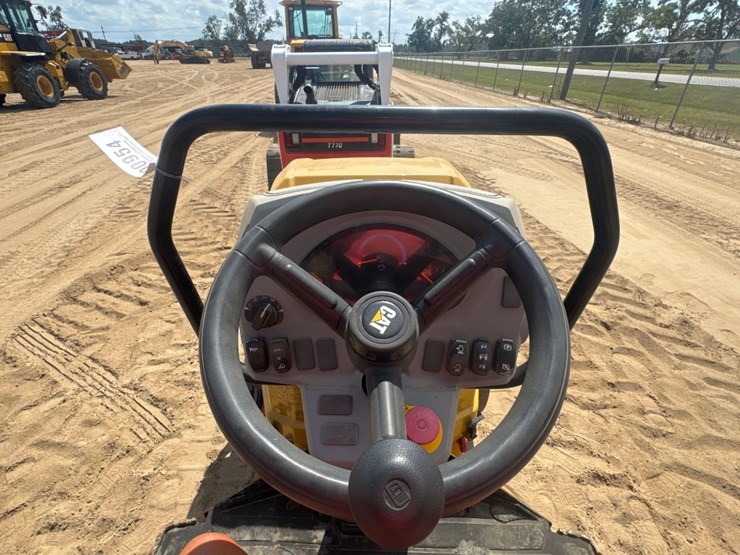 2021-caterpillar-cb2.7-image-19