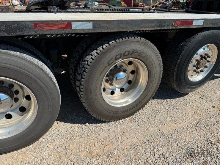 2020-western-star-4900sb-image-40