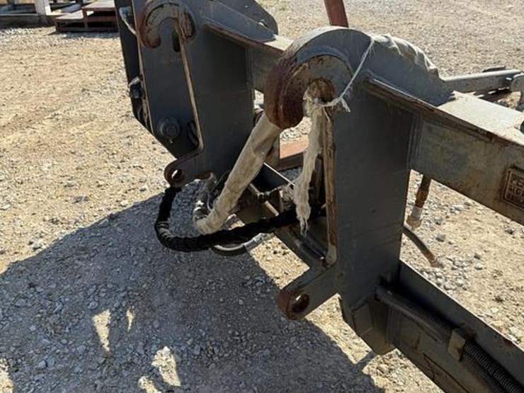 pemberton-pipe-/-pole-fork-attachment---model-jd644-image-6