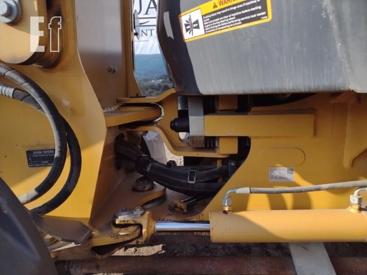 2017-deere-244kii-image-23