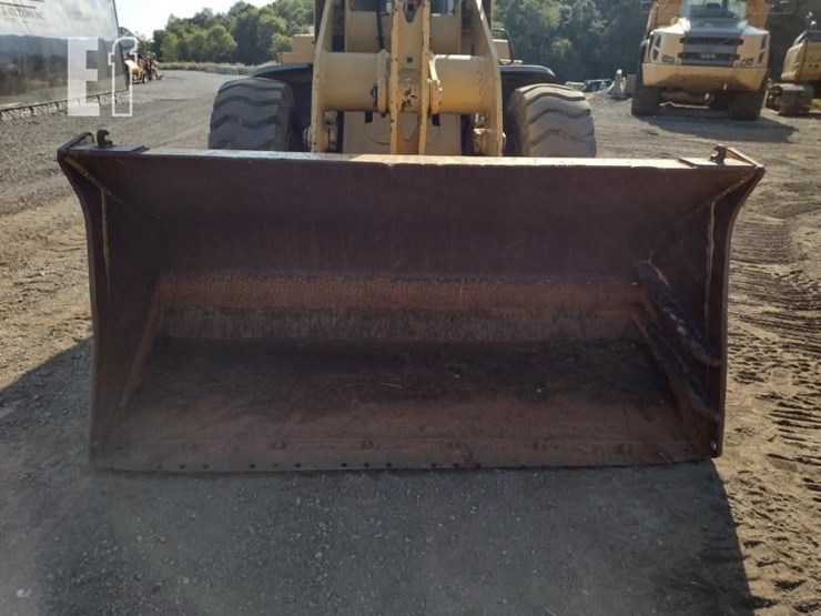 2003-deere-444h-image-15