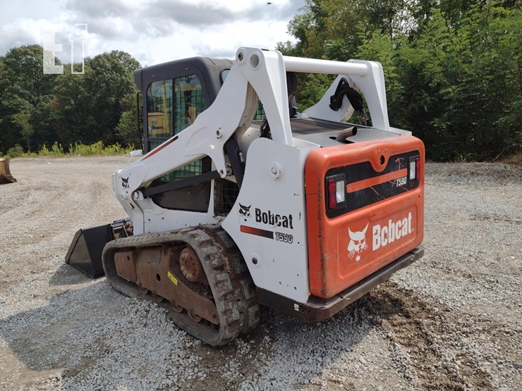 2014-bobcat-t590-image-42