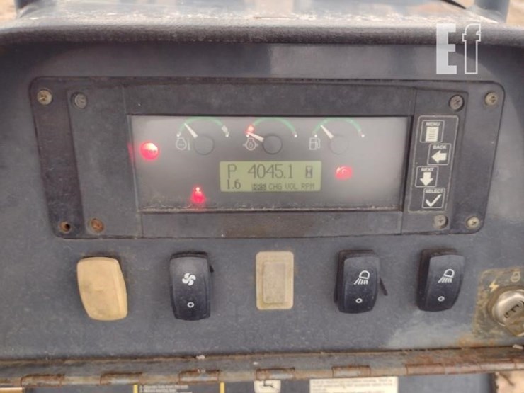 2005-deere-450j-lgp-image-7