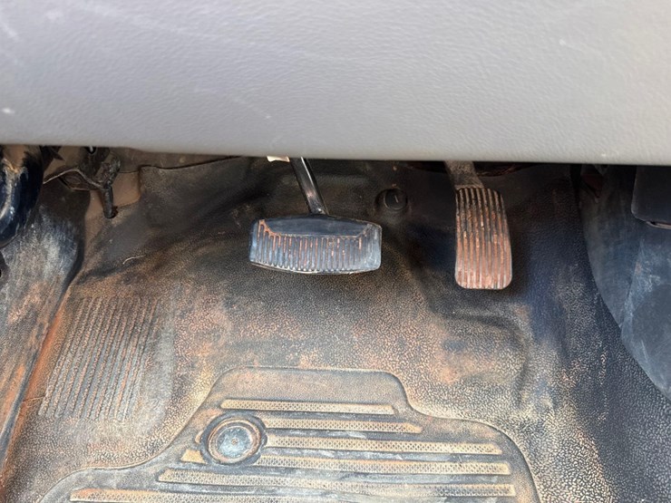 2019-ford-f250-xl-image-32