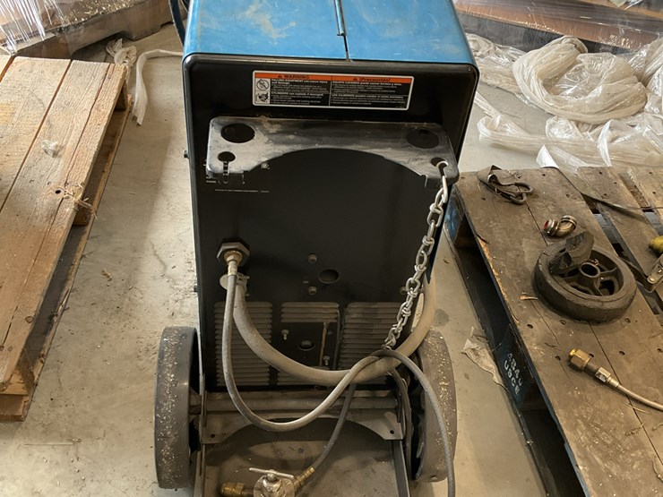 #116-•-miller-welder-252-image-4