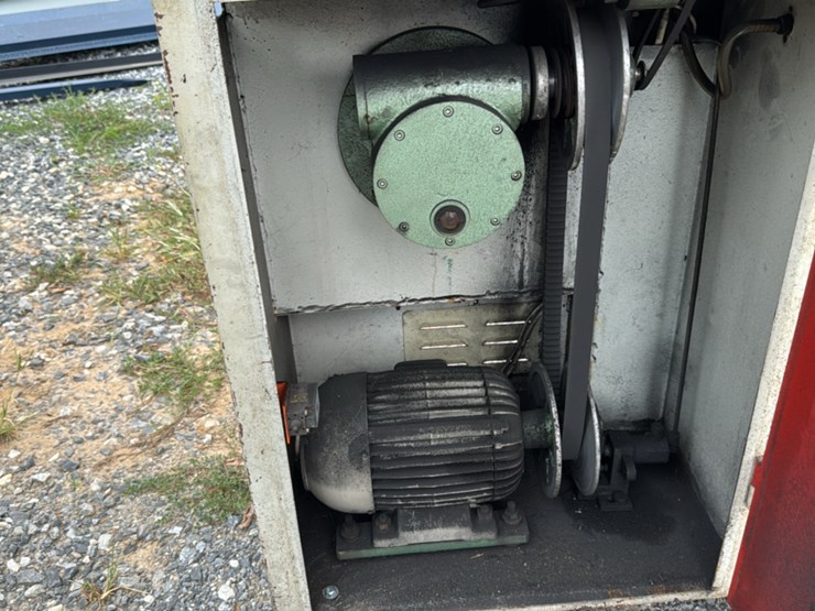 #131-•-vertical-band-saw-image-9