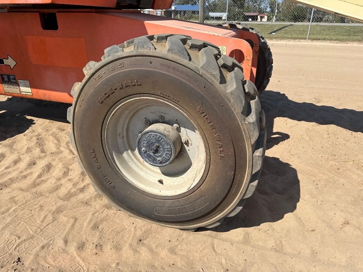 2007-jlg-600s-image-9