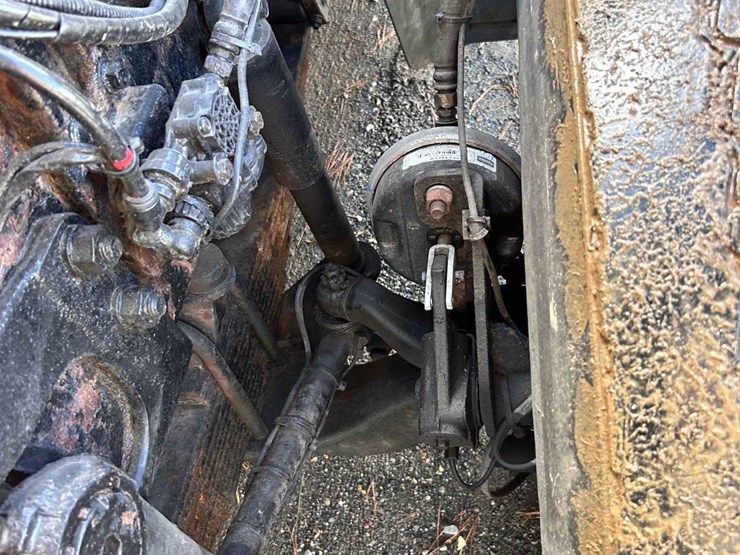 2009-mack-granite-tandem-axle-dump-truck-image-20