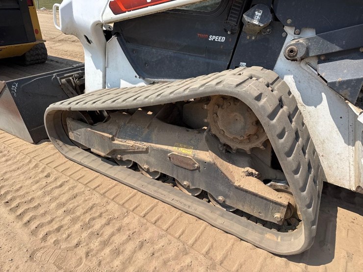 2020-bobcat-t76-image-9