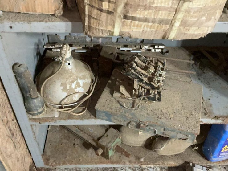 #150-•-parts-shelf-and-contents-image-30