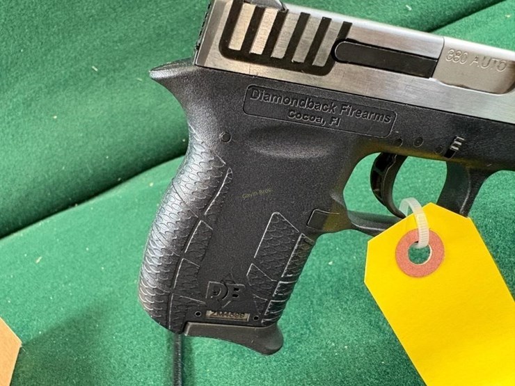 diamondback-db380-380-auto-pistol-image-8