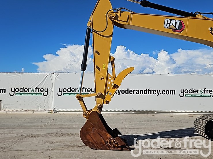 2021-caterpillar-320gc-image-17