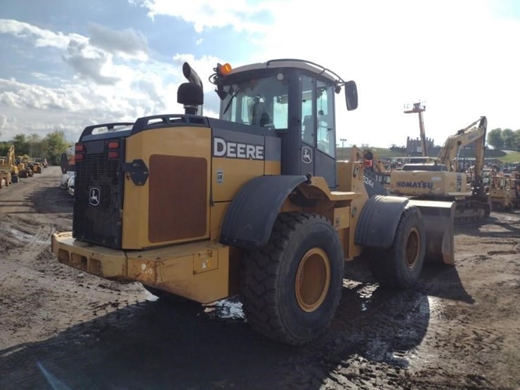 2013-deere-624k-image-34