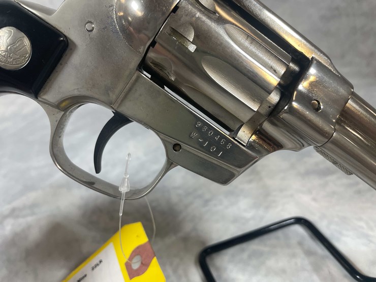#4819-•-hi-standard-double-nine-22-lr-revolver,-sn:-980468-image-9