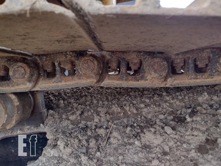 2011-deere-225d-lc-image-29