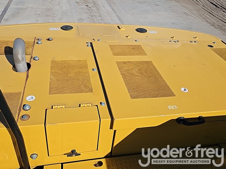 2021-caterpillar-320gc-image-35