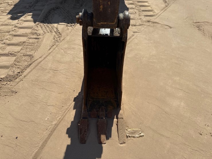 2020-caterpillar-303.5e2-cr-image-23