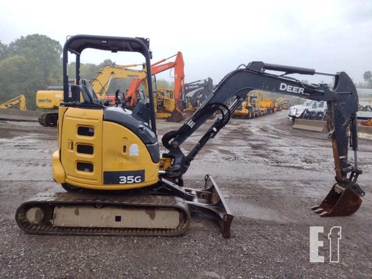 2015-deere-35g-image-3