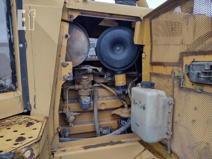 1997-deere-750c-image-37