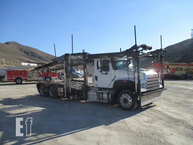 2016-freightliner-114sd-image-2