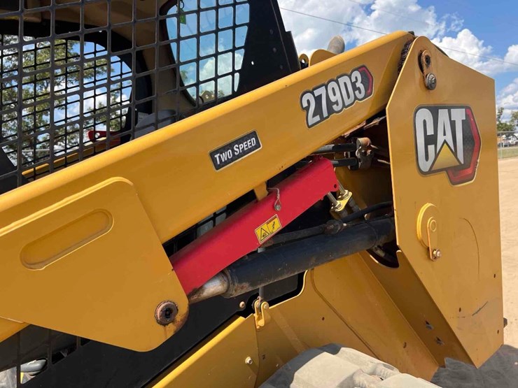 2021-caterpillar-279d3-image-20