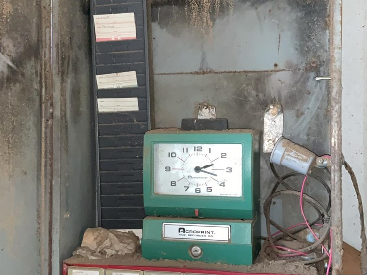 #146-•-time-clock-and-o-rings-in-storage-cabinet-image-1