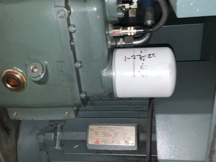 #121-•-fs-curtis-screw-type-air-compressor-image-15