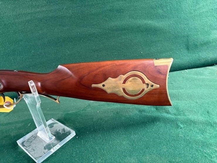 cabela's-50cal-black-powder-rifle-image-9