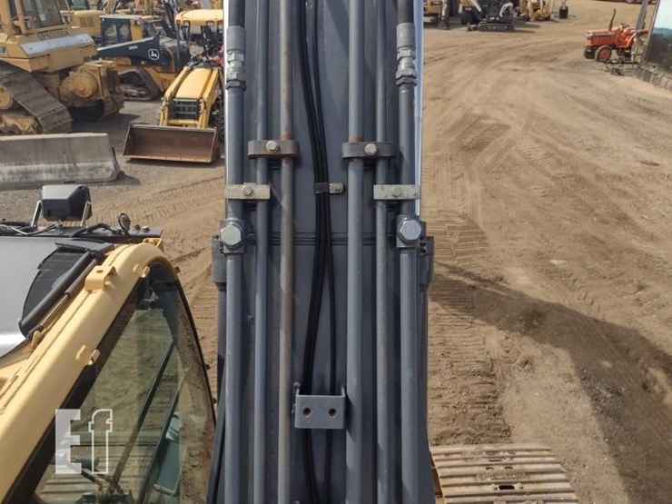 2013-deere-210g-lc-image-49
