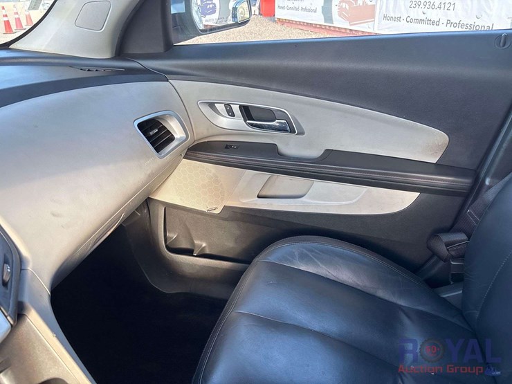 2015-chevrolet-equinox-image-16
