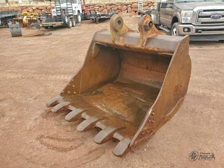 60"-excavator-bucket-image-11
