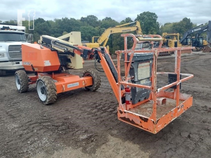 2016-jlg-340aj-image-24