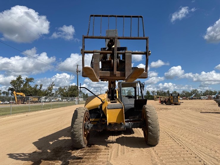 2016-caterpillar-tl642d-image-3